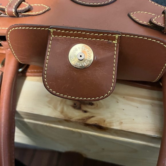 Dooney & Bourke Leather Crossbody Handbag Navy blue & Brown. NWOT - Picture 4 of 5